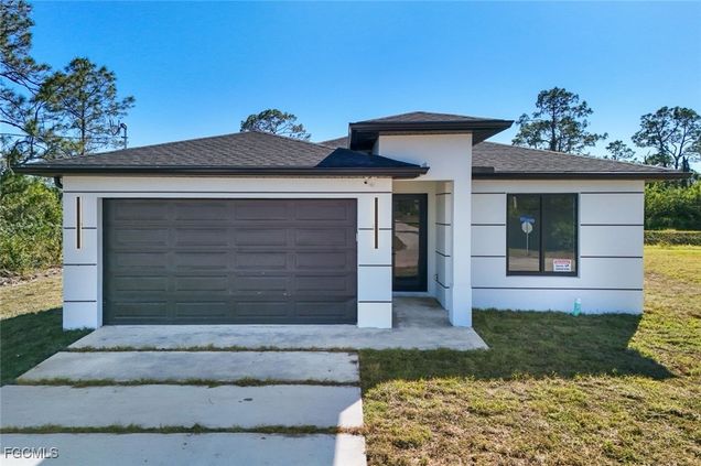 319 Lorena Avenue S Lehigh Acres, FL House Active - Photo 1 of 17. Opens carousel modal