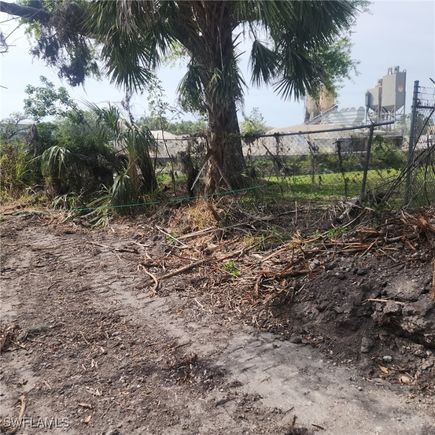 28th Avenue E Ellenton, FL Plot of land Active - Photo 1 of 7. Opens carousel modal