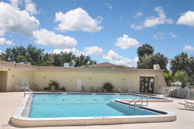 2079 Barkeley Lane Unit 8