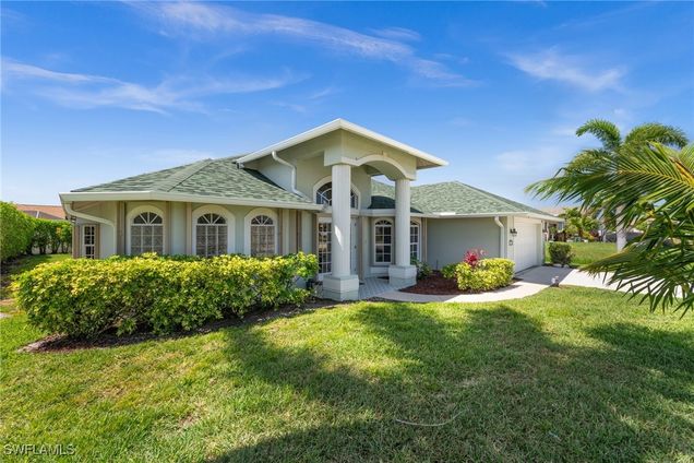 2122 SW 25th Terrace Cape Coral, FL House Pending - Photo 1 of 50. Opens carousel modal