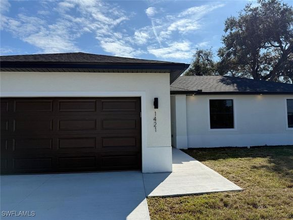 1421 Jabara Circle Labelle, FL House Active - Photo 1 of 15. Opens carousel modal