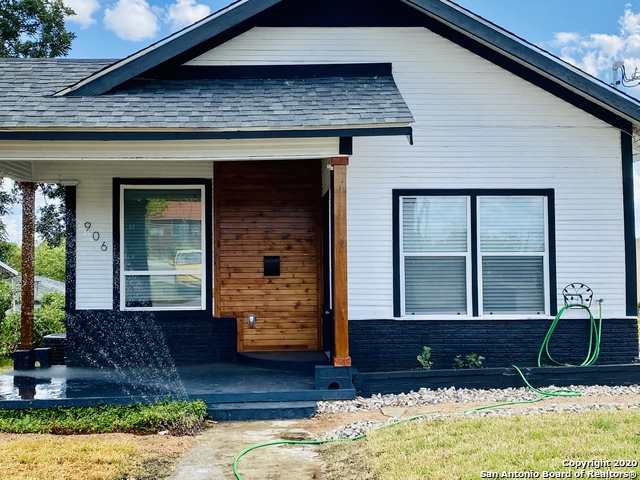 906 Martin Luther King Dr  