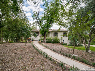123 E BRANDON