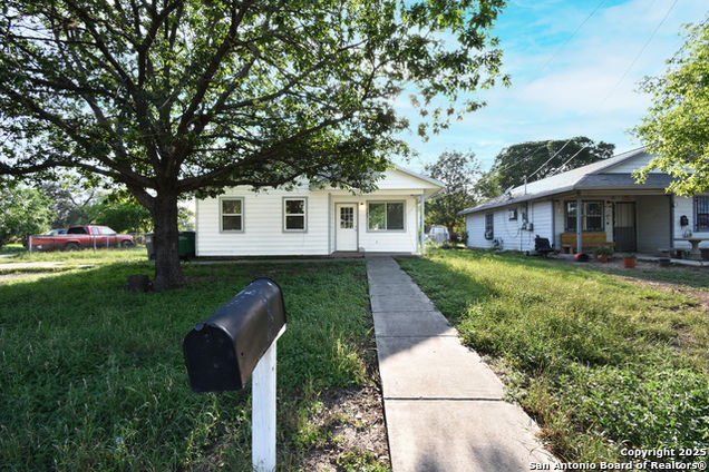 723 Clark Ave