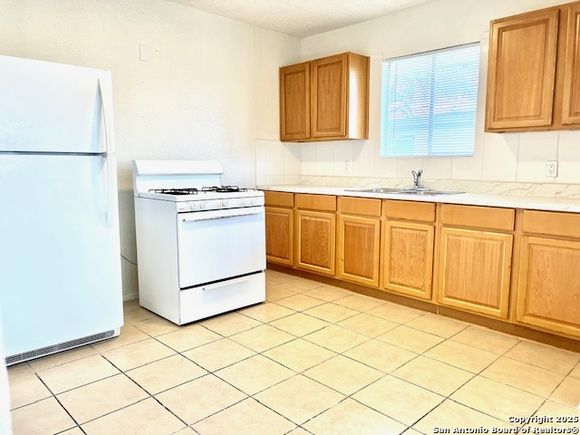 144 W Villaret Blvd Unit 154 San Antonio, TX Multifamily Active - Photo 1 of 9. Opens carousel modal
