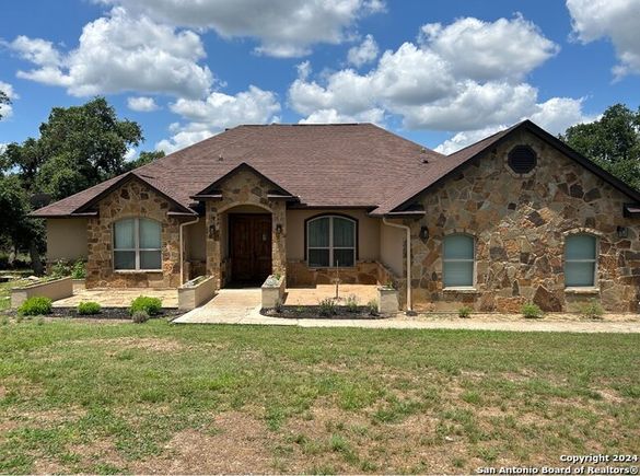 1109 Shady Hollow