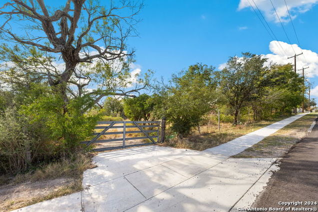 718 W VILLARET BLVD San Antonio, TX Plot of land Active - Photo 1 of 19. Opens carousel modal