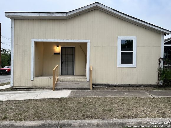 220 N Pinto San Antonio, TX Multifamily Active - Photo 1 of 9. Opens carousel modal