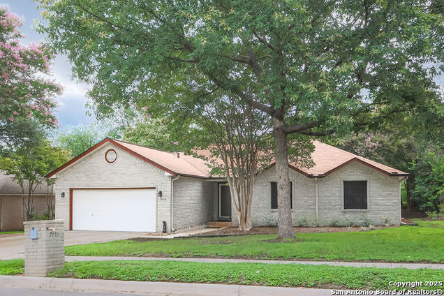 7438 Oak Marsh St.