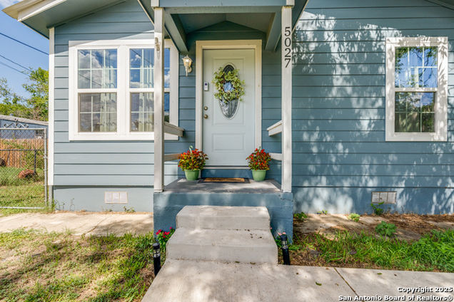 5027 Blue Bonnet Seguin, TX House Active - Photo 1 of 23. Opens carousel modal