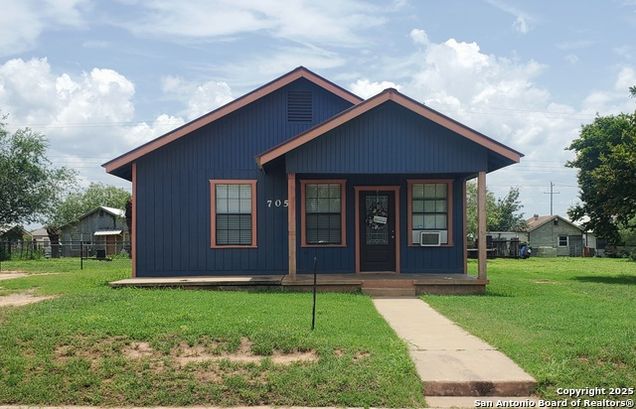 705 Carrizo