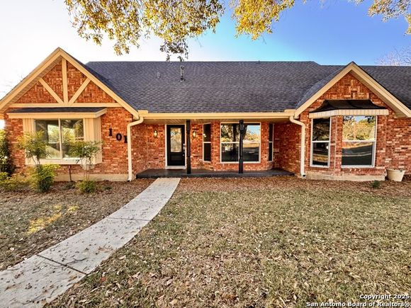 101 DANDELION LN