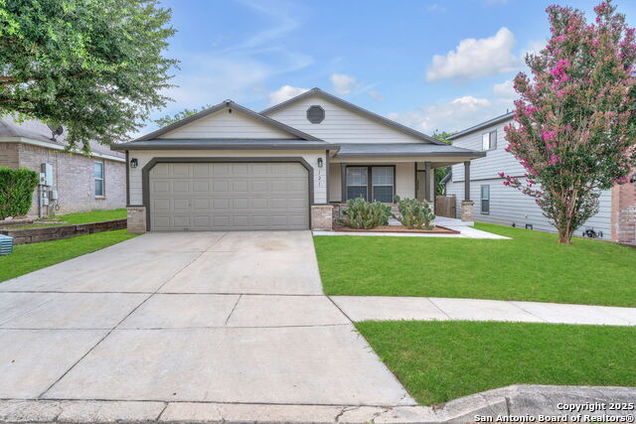 121 Willow Bluff
