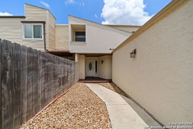 1770 THOUSAND OAKS San Antonio, TX Townhouse Active - Photo 1 of 26. Opens carousel modal