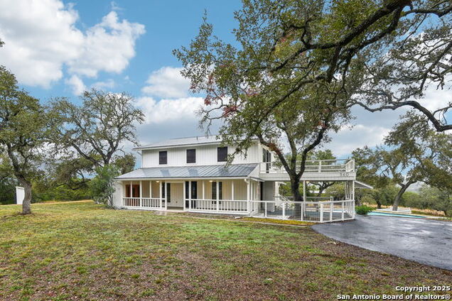 560 Stoney Ridge