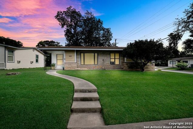 503 Storeywood