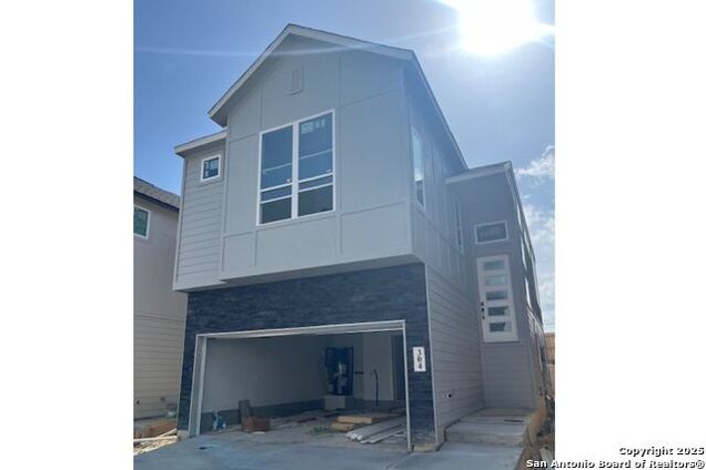 6464 Babcock Rd #304 San Antonio, TX House Active - Photo 1 of 20. Opens carousel modal