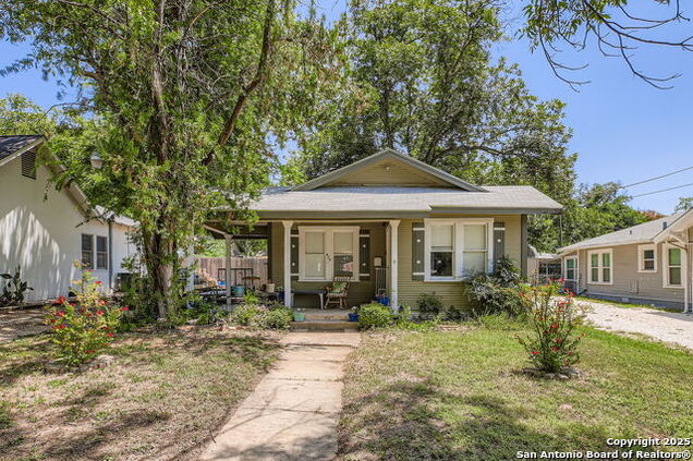 428 W Lullwood San Antonio, TX House Active - Photo 1 of 27. Opens carousel modal