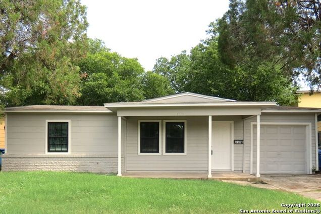550 Como San Antonio, TX House Active - Photo 1 of 9. Opens carousel modal