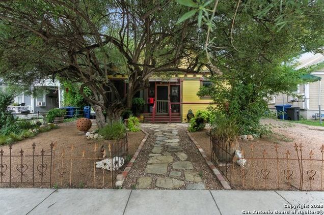 125 Dunning Ave