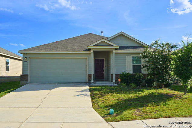 10706 Francisco Converse, TX House Active - Photo 1 of 14. Opens carousel modal