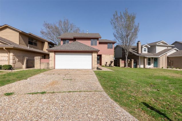 2916 Broadmoor Drive