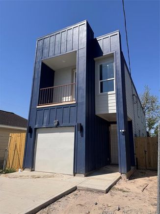 2413 Harlem Street