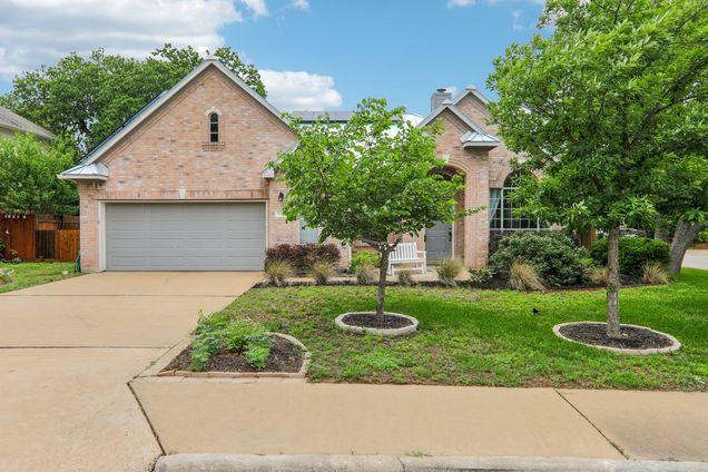 1501 Edelweiss Dr