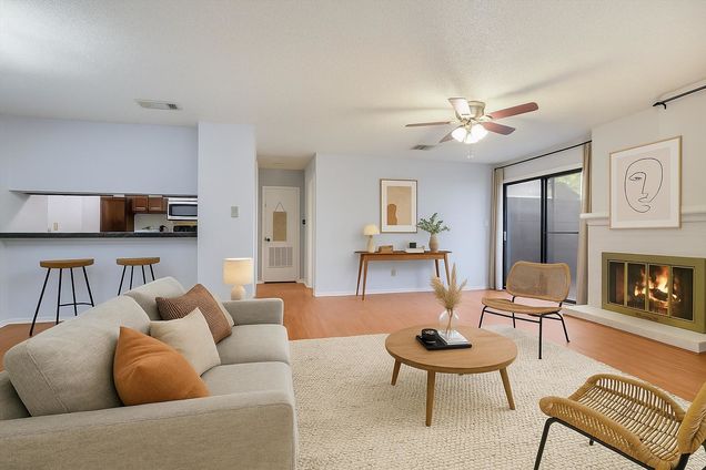 1202 Thorpe Ln Unit 407