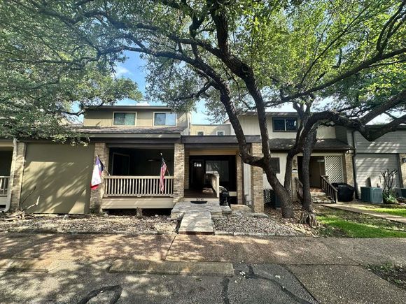 18243 Lakepoint Cv Lago Vista, TX House Active - Photo 1 of 21. Opens carousel modal