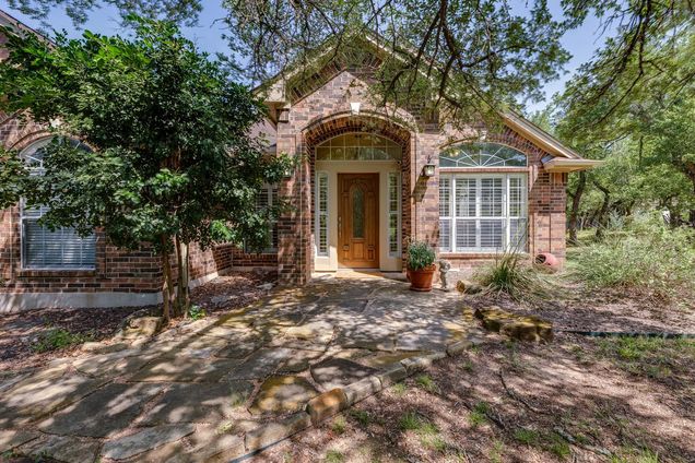 203 Stirrup Dr
