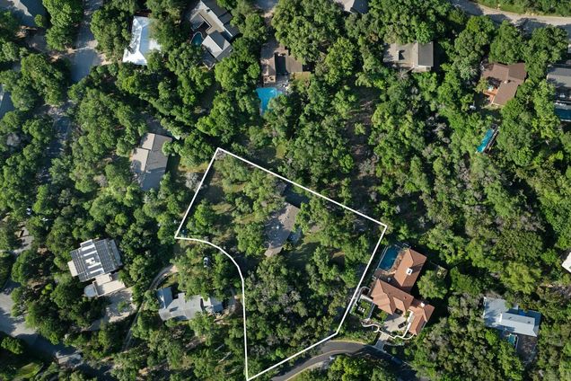 2905 Stratford Dr Austin, TX Plot of land Active - Photo 1 of 17. Opens carousel modal
