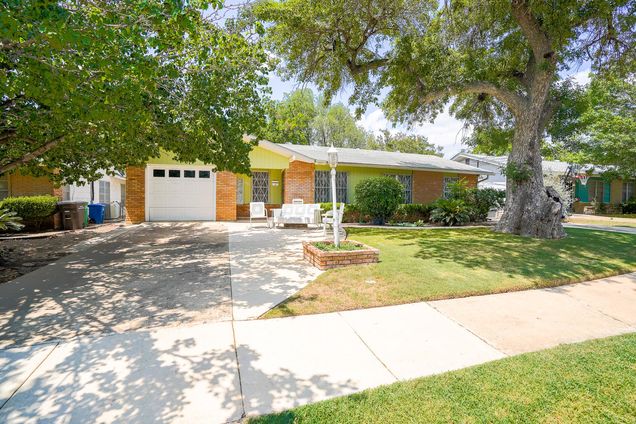 2607 Monticello Ct San Antonio, TX House Active - Photo 1 of 12. Opens carousel modal