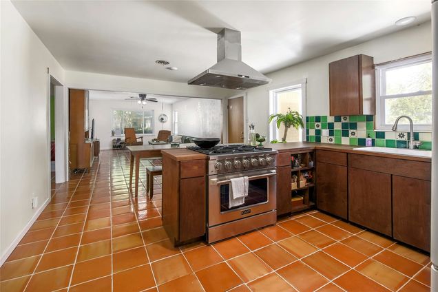 1016 Randall St Taylor, TX House Active - Photo 1 of 22. Opens carousel modal