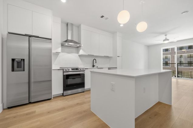 1701 Simond Ave Unit 208