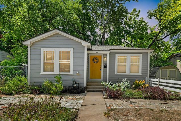 2108 Rountree Dr Austin, TX House Active - Photo 1 of 23. Opens carousel modal