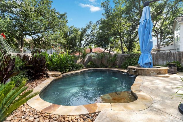 4072 Honey Bear Loop Round Rock, TX House Active - Photo 1 of 39. Opens carousel modal