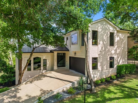 126 Royal Oak Ln