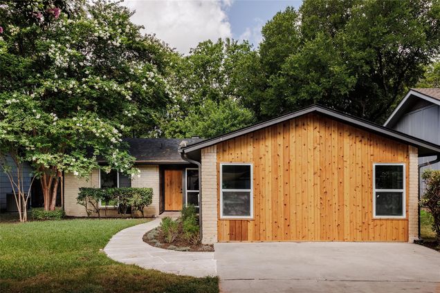 5204 Hedgewood Dr