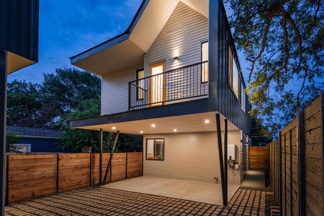 2903 Breeze Unit 2