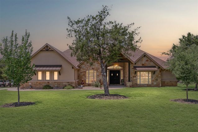 102 Eagle Valley Ln