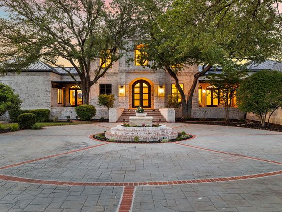 15902 Soleil Ct