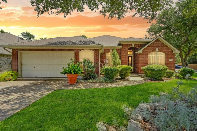 16900 Willow Oak Ln Round Rock, TX House Active - Photo 1 of 37. Opens carousel modal