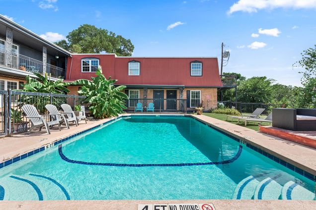 900 S Lamar Blvd Unit 304