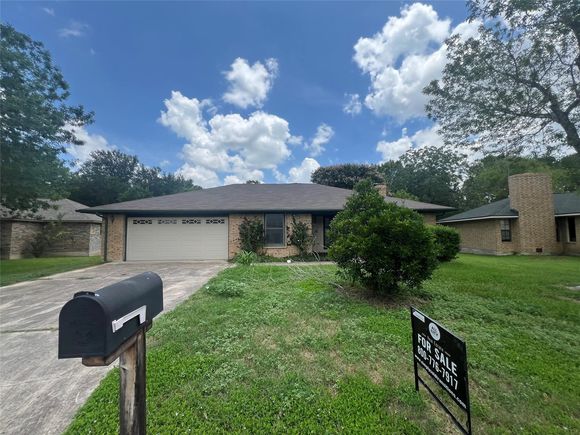146 Forest Dr
