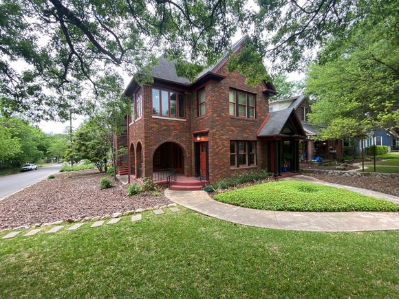 609 Texas Ave