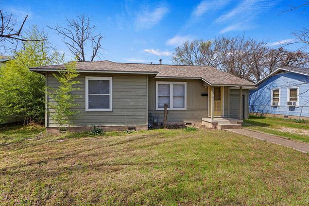 5708 Avenue F Austin, TX House Active - Photo 1 of 23. Opens carousel modal