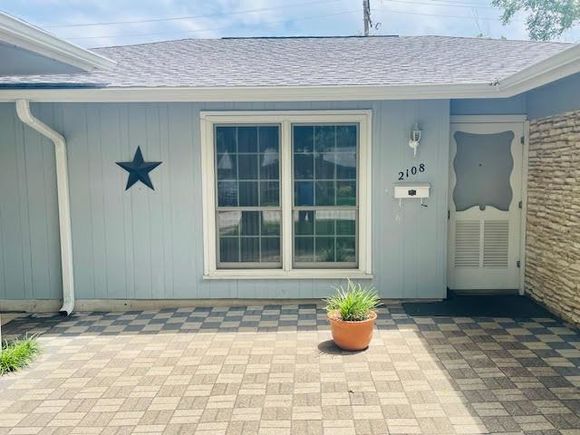 2108 Lanier Dr Austin, TX House Active - Photo 1 of 36. Opens carousel modal