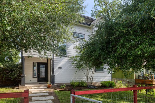 2200 Pennsylvania Ave Austin, TX House Active - Photo 1 of 28. Opens carousel modal