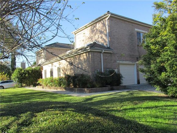 900 A W 18th St Dr Unit A Austin, TX Condo Active - Photo 1 of 22. Opens carousel modal